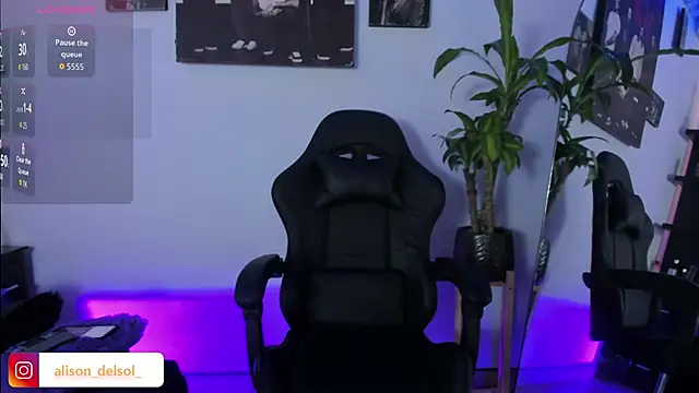 Snapshot of Alisson_Wynter chatting on September 21, 2025, 3:55 am Alisson Wynter online show from September 21, 2025, 3:55 am