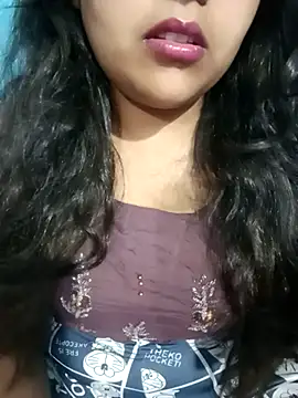 Snapshot of Love-Veronica chatting on May 10, 2026, 6:32 pm Love-Veronica online show from May 10, 2026, 6:32 pm