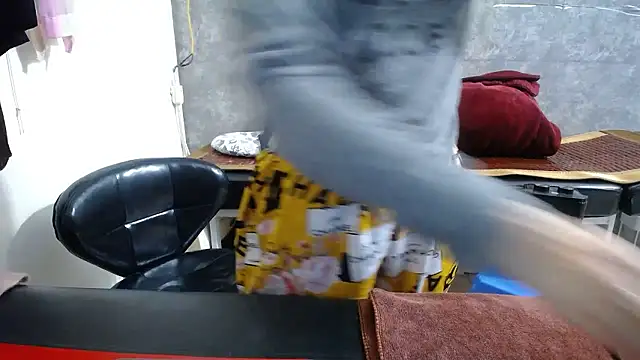 HotQueen online show from January 12, 2026, 3:41 pm