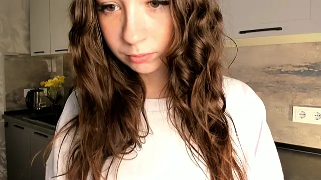 JoanBartram online show from December 15, 2024, 6:15 pm