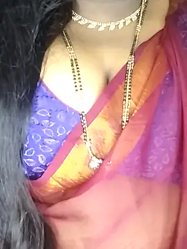 Snapshot of Sexy_Radhikaa chatting on February 25, 2026, 3:18 am Sexy Radhikaa online show from February 25, 2026, 3:18 am