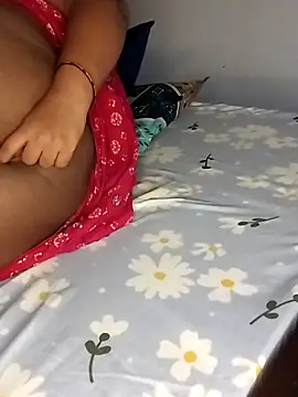Sexy Radhikaa online show from April 17, 2026, 5:32 am