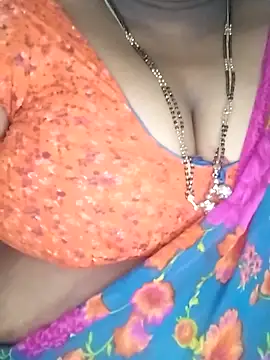 Snapshot of Sexy_Radhikaa chatting on February 24, 2026, 2:29 pm Sexy Radhikaa online show from February 24, 2026, 2:29 pm