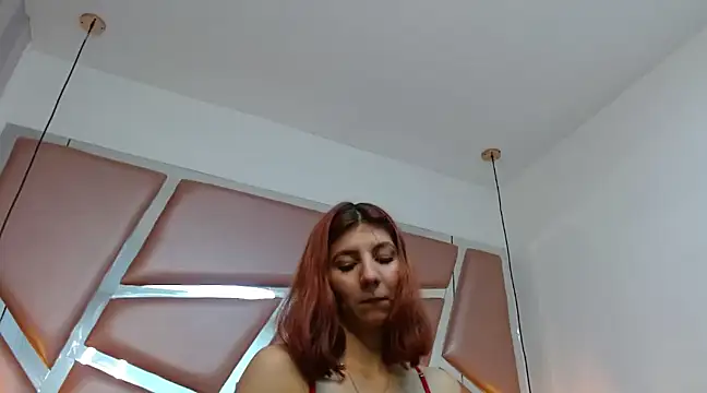 Snapshot of EndlessNightfx chatting on January 26, 2025, 12:16 am EndlessNightfx online show from January 26, 2025, 12:16 am