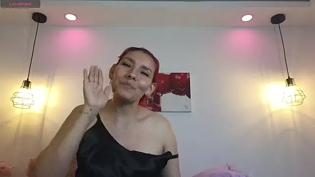 Carol love0411 online show from March 12, 2026, 11:42 pm