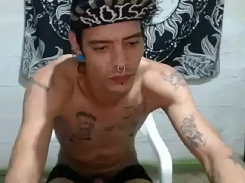 tayler punk noise online show from December 30, 2024, 11:17 pm