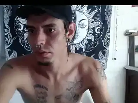 tayler punk noise online show from December 15, 2024, 4:59 pm