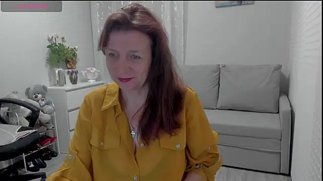 Snapshot of Debra_Phoenix chatting on July 16, 2026, 11:35 pm Debra Phoenix online show from July 16, 2026, 11:35 pm