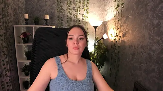 Snapshot of Emma_Rolland chatting on December 28, 2024, 2:43 am Emma Rolland online show from December 28, 2024, 2:43 am