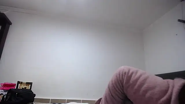 princehermosa44 online show from November 27, 2025, 8:09 pm