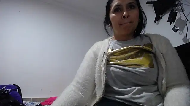 princehermosa44 online show from November 15, 2025, 10:58 pm