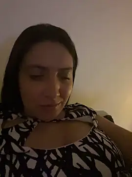 Snapshot of xBubblyBarbiexx chatting on November 21, 2025, 3:05 am xBubblyBarbiexx online show from November 21, 2025, 3:05 am