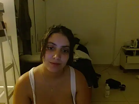 Snapshot of xBubblyBarbiexx chatting on February 22, 2025, 2:06 am xBubblyBarbiexx online show from February 22, 2025, 2:06 am