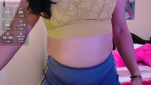 Snapshot of sara_florez1 chatting on January 19, 2026, 11:25 am sara florez1 online show from January 19, 2026, 11:25 am