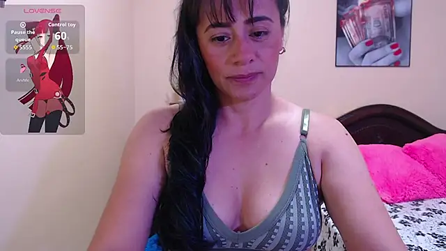 Snapshot of sara_florez1 chatting on February 7, 2026, 11:07 am sara florez1 online show from February 7, 2026, 11:07 am