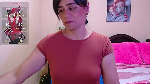 Snapshot of sara_florez1 chatting on February 2, 2026, 10:58 am sara florez1 online show from February 2, 2026, 10:58 am