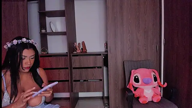 Snapshot of khris_boobs chatting on February 13, 2025, 10:33 pm khris boobs online show from February 13, 2025, 10:33 pm