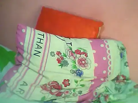 Snapshot of Fariana01 chatting on December 29, 2024, 2:06 am Fariana01 online show from December 29, 2024, 2:06 am