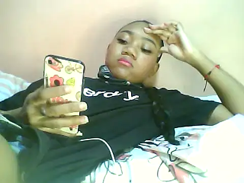 Snapshot of Fariana01 chatting on February 8, 2025, 3:08 am Fariana01 online show from February 8, 2025, 3:08 am