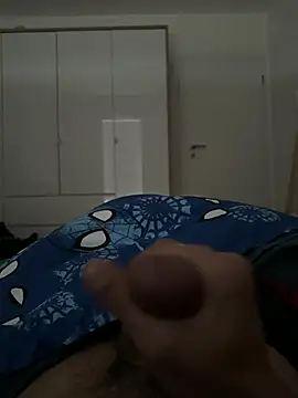 Snapshot of bigDickRaid chatting on February 7, 2026, 11:29 am bigDickRaid online show from February 7, 2026, 11:29 am