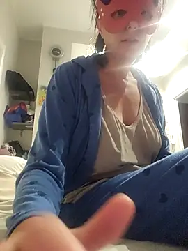 Snapshot of Vagabondainnamorata chatting on October 19, 2025, 5:54 am Vagabondainnamorata online show from October 19, 2025, 5:54 am