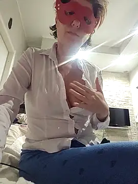 Snapshot of Vagabondainnamorata chatting on March 25, 2026, 4:45 am Vagabondainnamorata online show from March 25, 2026, 4:45 am