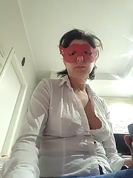 Snapshot of Vagabondainnamorata chatting on March 17, 2026, 4:15 am Vagabondainnamorata online show from March 17, 2026, 4:15 am