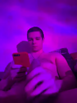 Snapshot of 1CandyBoy chatting on December 3, 2024, 1:17 pm 1CandyBoy online show from December 3, 2024, 1:17 pm