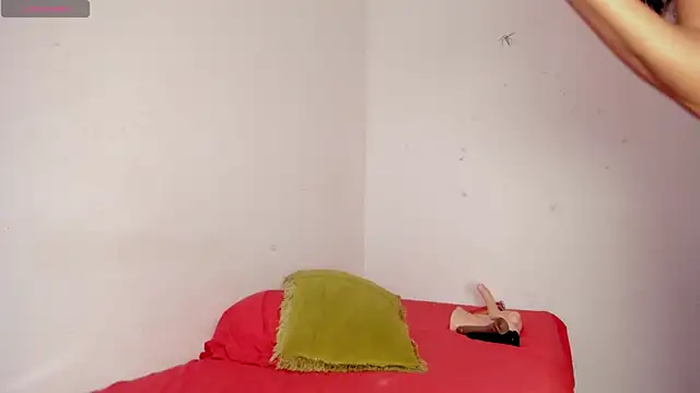 Zoey Donovan online show from April 16, 2026, 9:39 pm