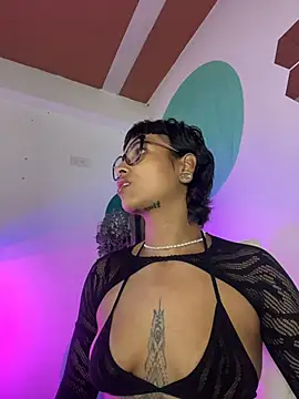 LollaByer online show from November 10, 2025, 11:10 pm