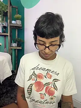 LollaByer online show from December 15, 2025, 9:09 pm