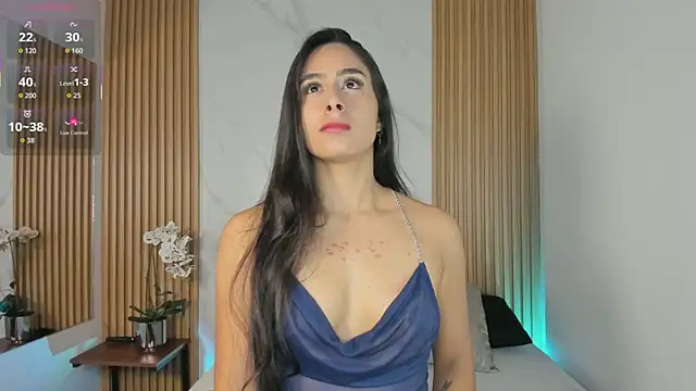 Snapshot of Julia_Martinez_ chatting on April 24, 2026, 11:34 am Julia Martinez online show from April 24, 2026, 11:34 am