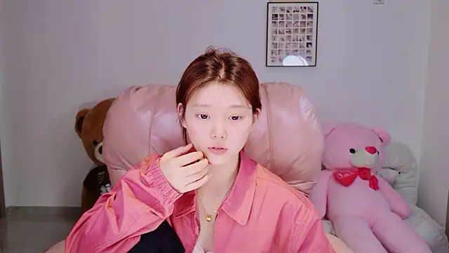 yangyang-1115 online show from April 13, 2026, 2:21 pm