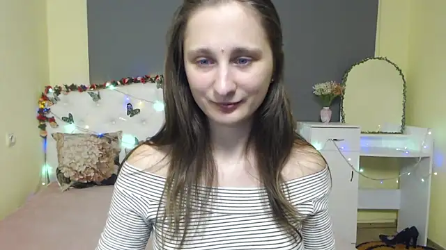 Snapshot of MichelLeee chatting on March 5, 2026, 12:13 pm MichelLeee online show from March 5, 2026, 12:13 pm