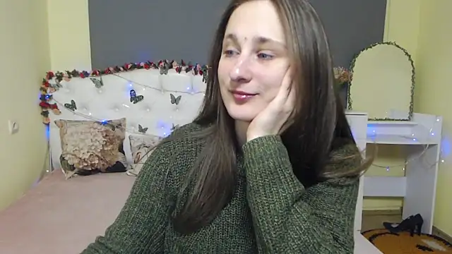 Snapshot of MichelLeee chatting on March 3, 2026, 12:12 pm MichelLeee online show from March 3, 2026, 12:12 pm