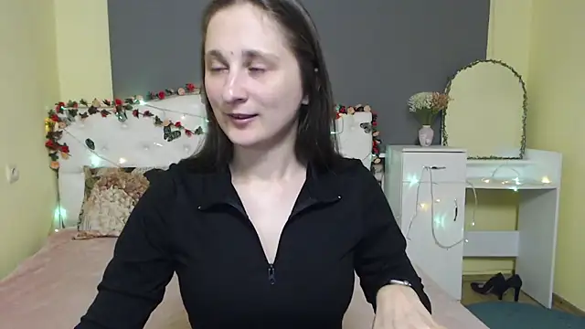 MichelLeee online show from March 18, 2026, 12:51 pm