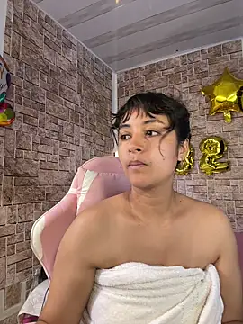 Snapshot of Lady_Rey chatting on April 25, 2026, 7:11 pm Lady Rey online show from April 25, 2026, 7:11 pm