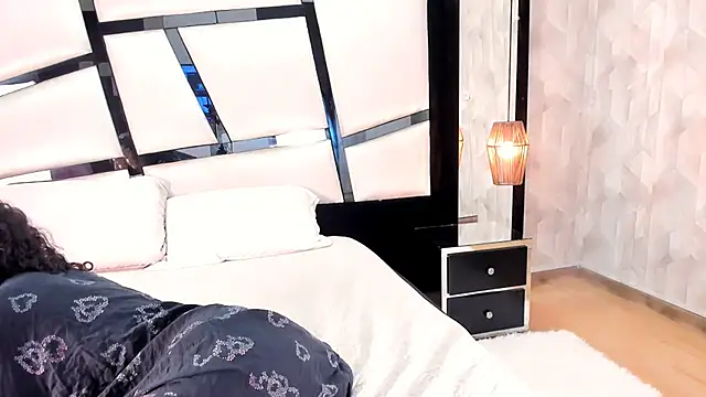 AriannaRussell  online show from January 10, 2026, 2:45 pm