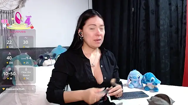 Ella Rousse online show from April 16, 2026, 11:33 am