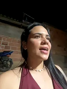 Snapshot of Leyna_Kenet chatting on November 29, 2025, 3:28 am Leyna Kenet online show from November 29, 2025, 3:28 am