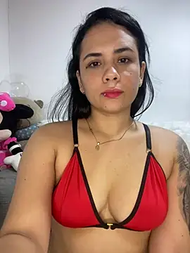 Snapshot of Leyna_Kenet chatting on December 11, 2024, 7:42 am Leyna Kenet online show from December 11, 2024, 7:42 am