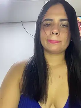 Snapshot of Leyna_Kenet chatting on January 17, 2026, 10:13 pm Leyna Kenet online show from January 17, 2026, 10:13 pm