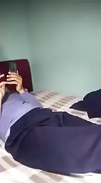 bandi-big-dick online show from December 6, 2024, 2:44 pm