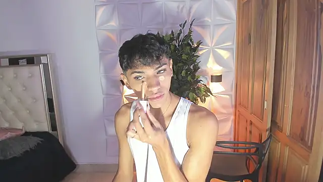 Snapshot of im_sebaslopez chatting on October 28, 2025, 11:31 am im sebaslopez online show from October 28, 2025, 11:31 am