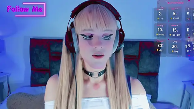 Snapshot of Kirmyy_ chatting on September 15, 2025, 9:15 pm Kirmyy  online show from September 15, 2025, 9:15 pm
