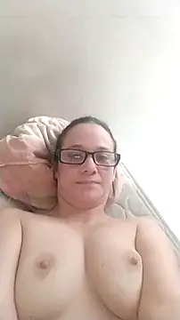 Snapshot of nicolle_milf1978 chatting on October 17, 2025, 11:34 am nicolle milf1978 online show from October 17, 2025, 11:34 am