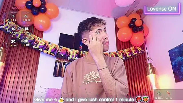 Snapshot of Noah_Xitruxx chatting on October 7, 2025, 3:13 pm Noah Xitruxx online show from October 7, 2025, 3:13 pm