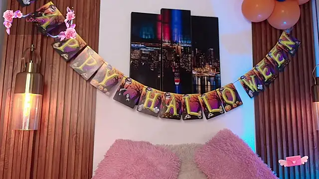 Snapshot of Noah_Xitruxx chatting on October 14, 2025, 2:45 am Noah Xitruxx online show from October 14, 2025, 2:45 am