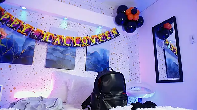 Snapshot of Noah_Xitruxx chatting on October 7, 2025, 3:07 am Noah Xitruxx online show from October 7, 2025, 3:07 am