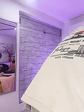 Snapshot of Noah_Xitruxx chatting on October 17, 2025, 3:21 am Noah Xitruxx online show from October 17, 2025, 3:21 am